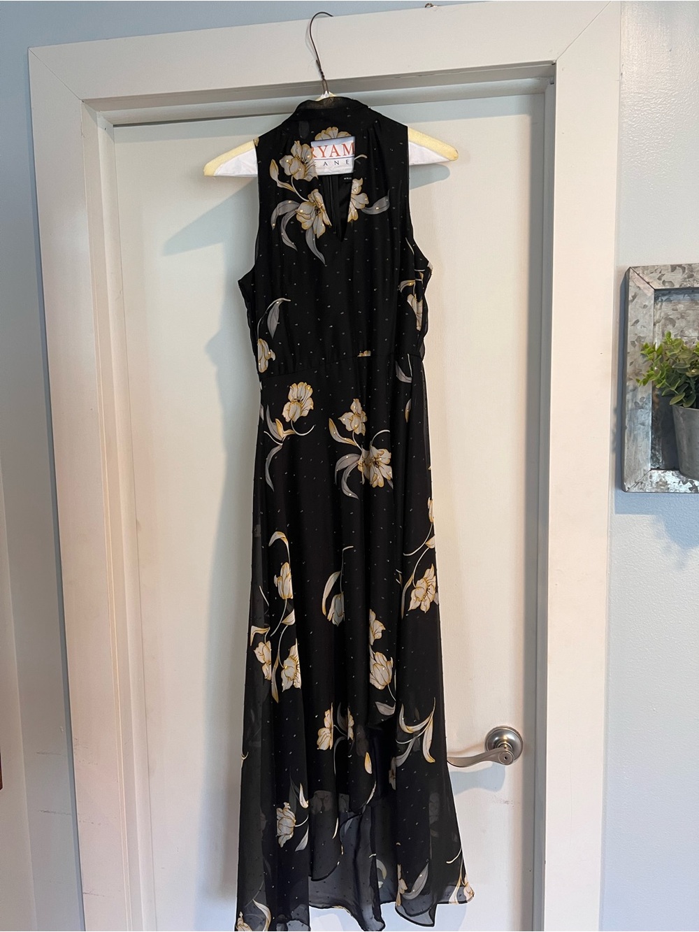 White House Black Market Floral Sleeveless Maxi Dress